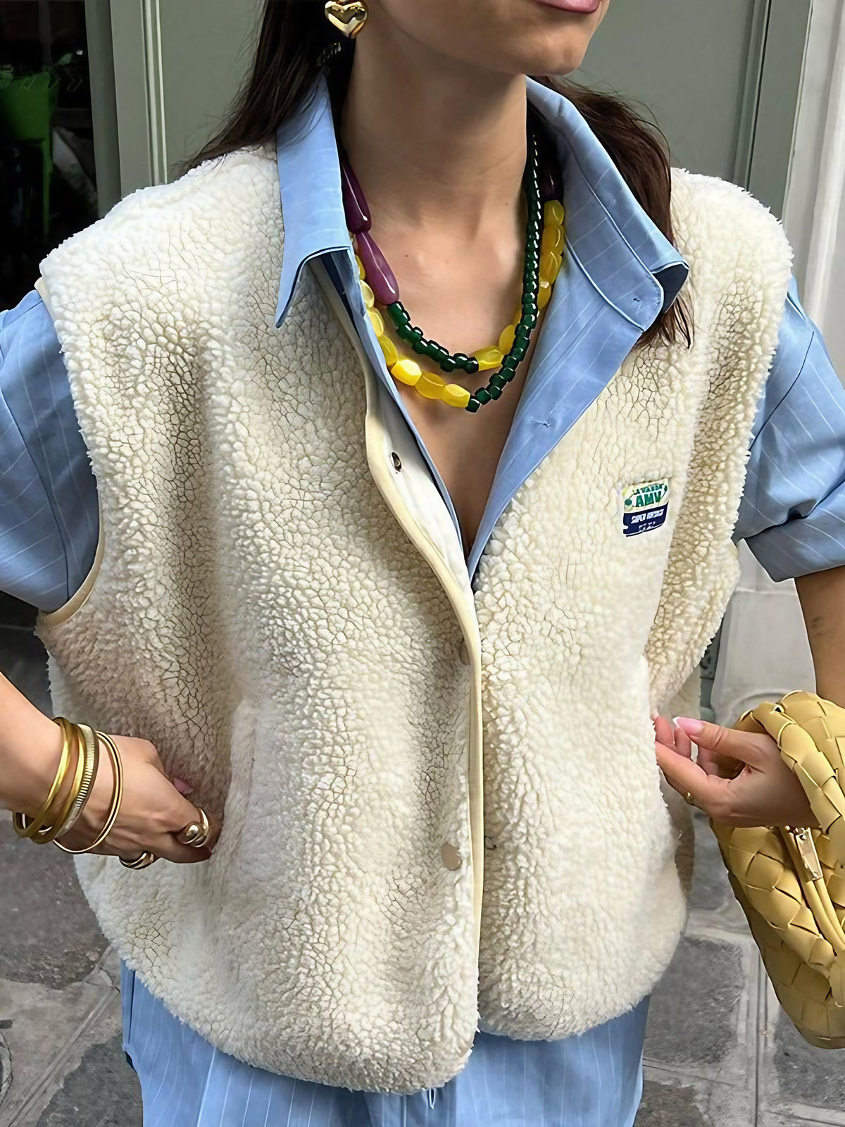 Gilet sans manches femme boutonné, col V, six coloris, beige