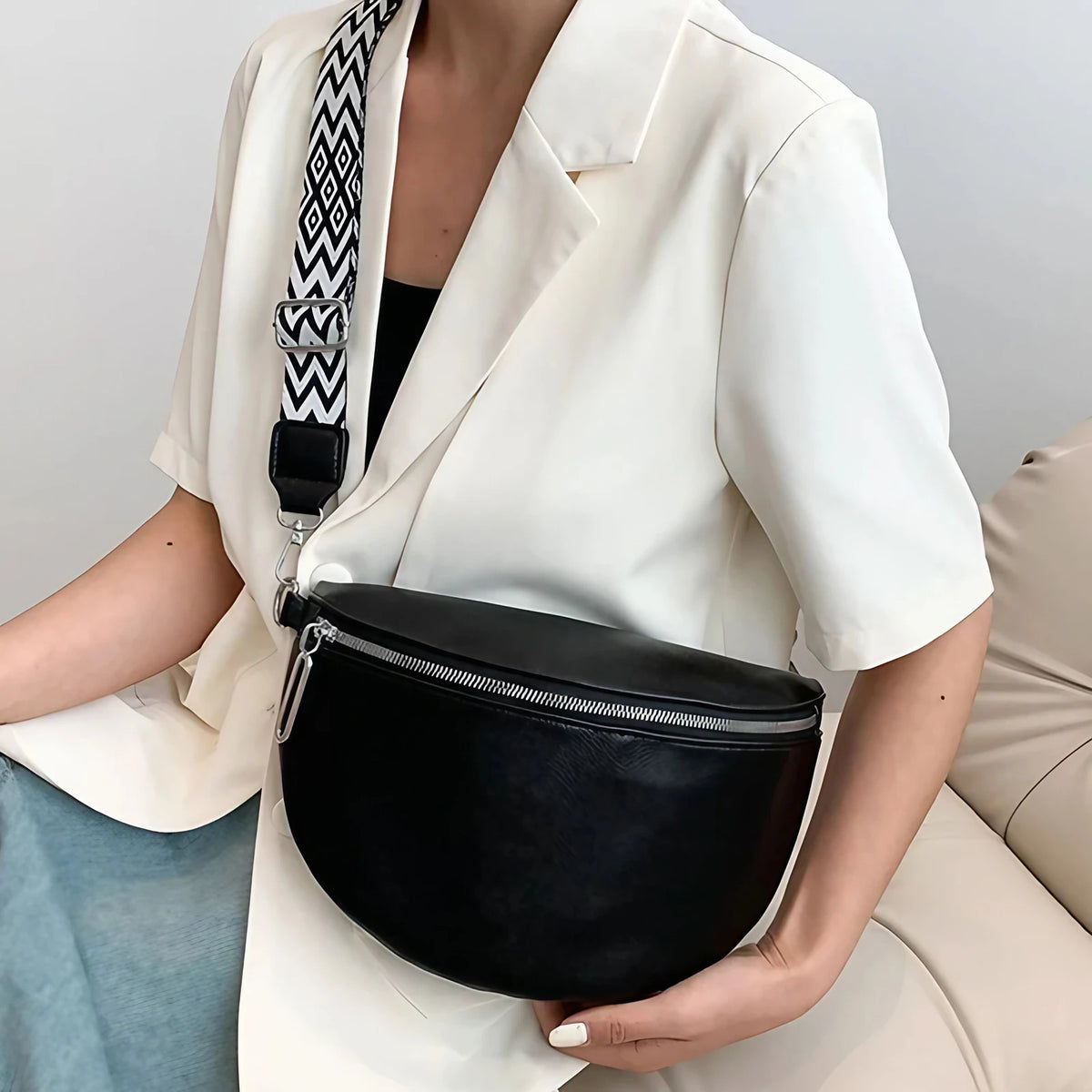 Grand sac banane femme en similicuir noir, sangle amovible, noir