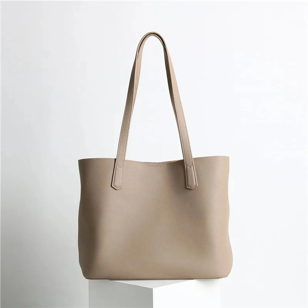 Sac cabas femme en cuir grainé, 28 x 22 cm, abricot ou beige