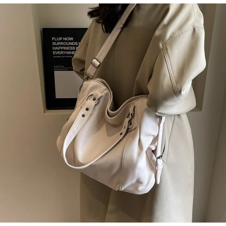 Grand sac à main femme en cuir souple, format A4 et ordinateur