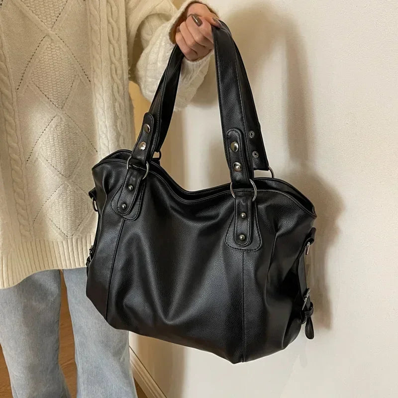Grand sac à main femme en cuir souple, format A4 et ordinateur, noir