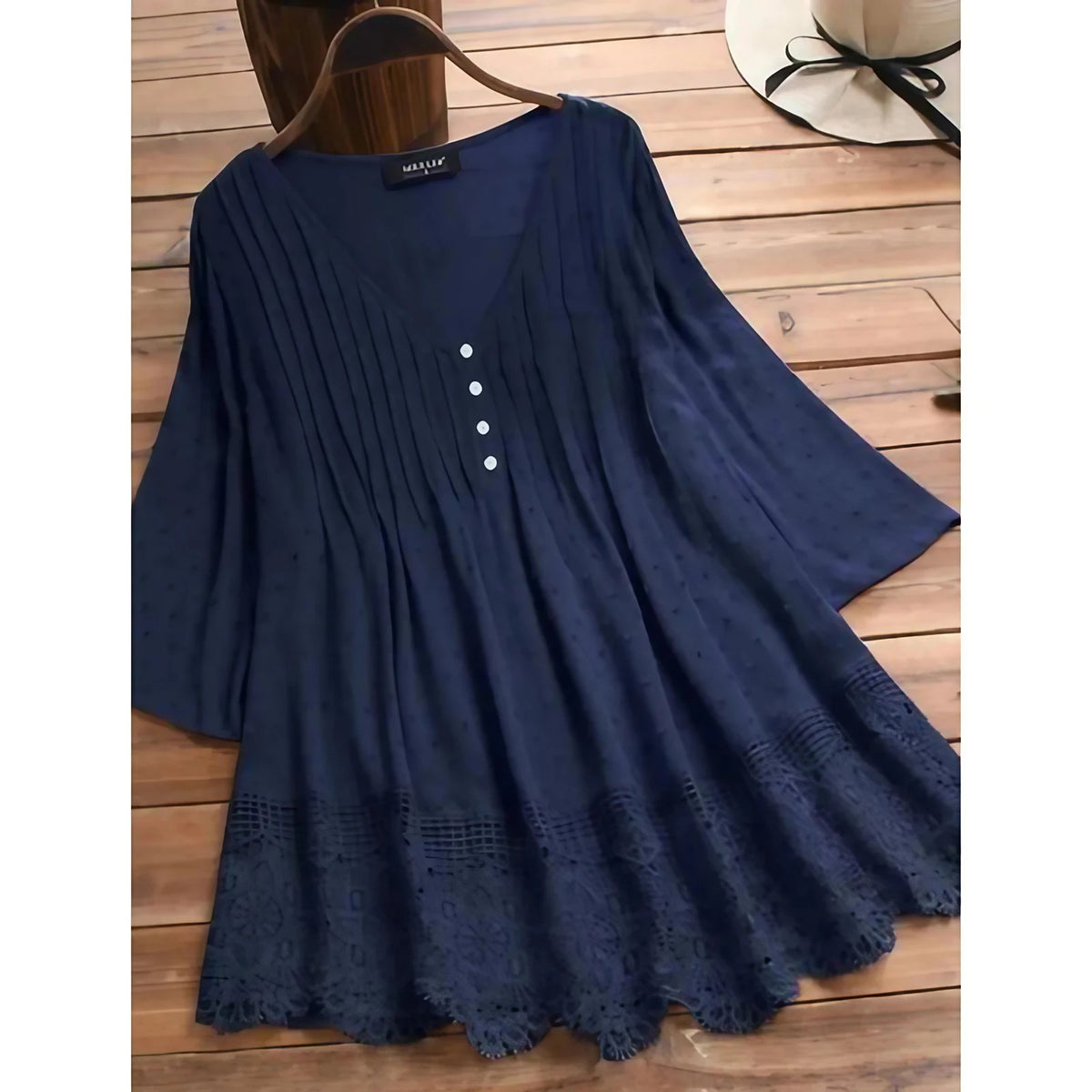 Haut en dentelle femme col V, quatre coloris, du S au 5XL, bleu marine