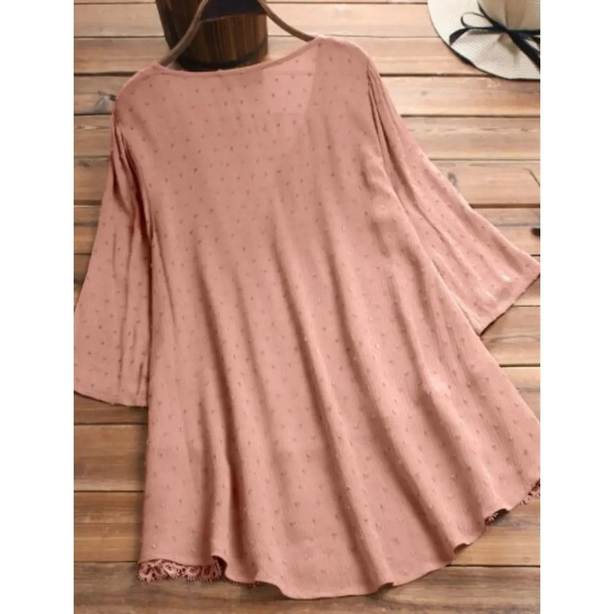 Haut en dentelle femme col V, quatre coloris, du S au 5XL