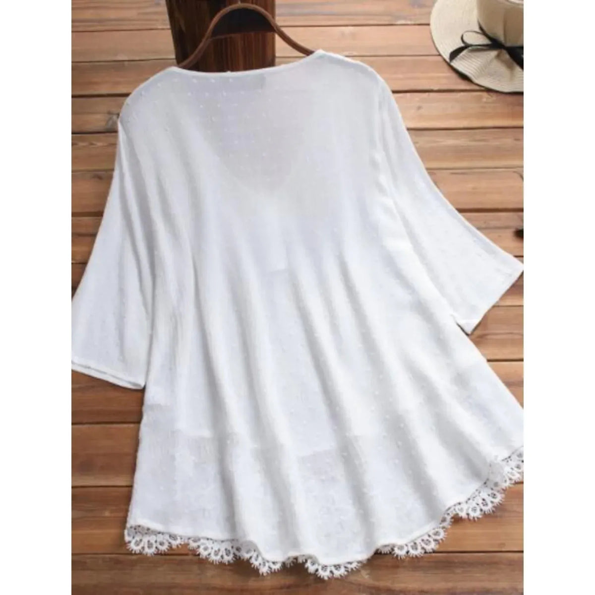 Haut en dentelle femme col V, quatre coloris, du S au 5XL