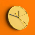 Horloge murale en relief, coloris jaune, 30 ou 36 cm