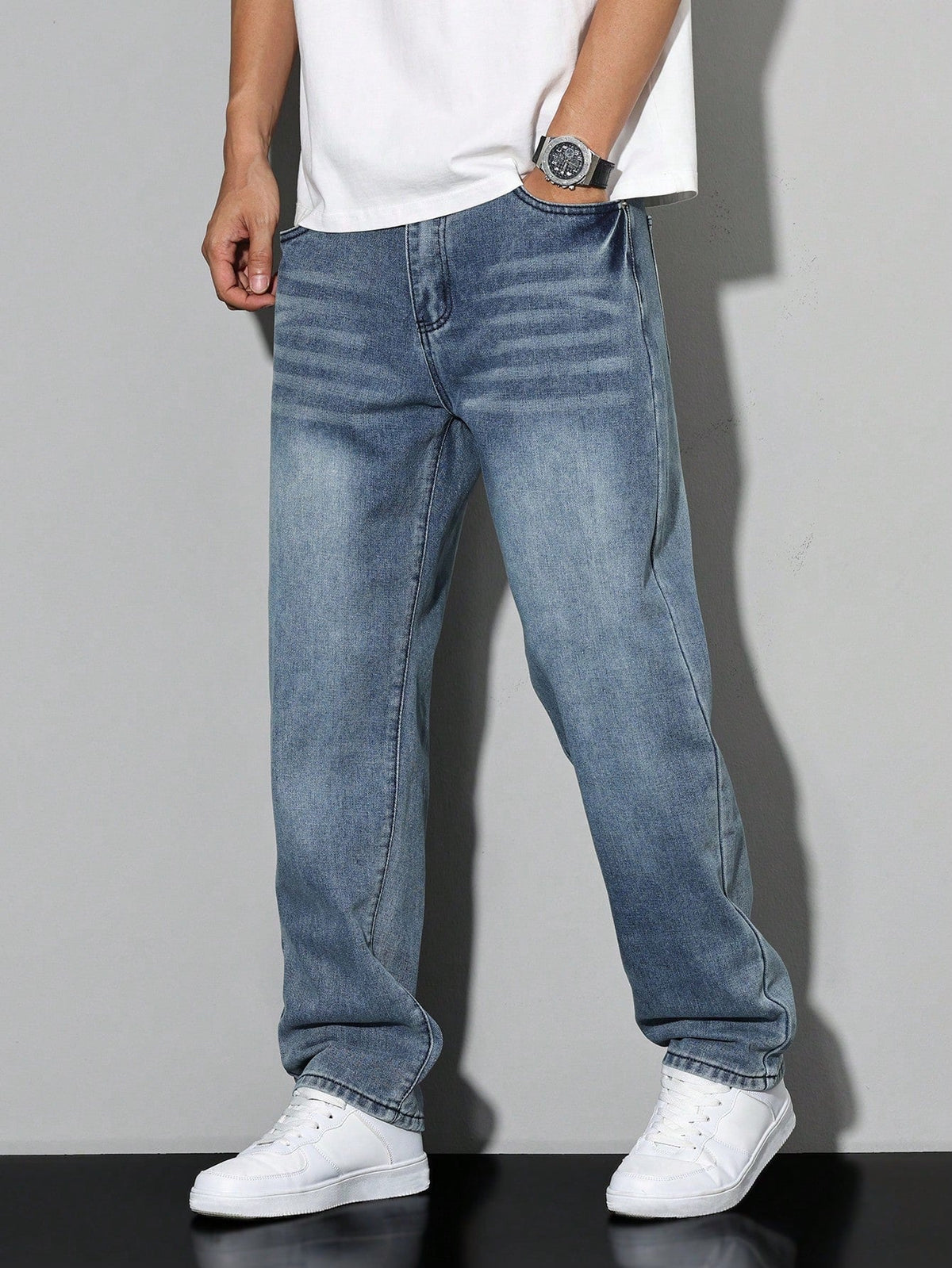 Jean droit homme coupe ample, taille naturelle, quatre teintes