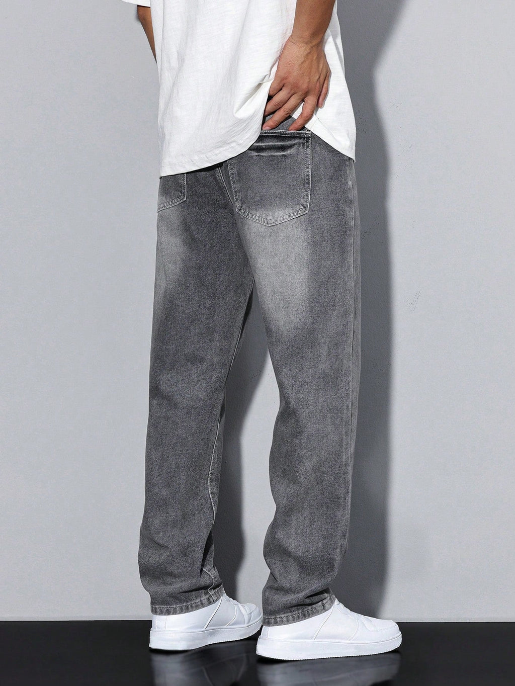 Jean droit homme coupe ample, taille naturelle, quatre teintes