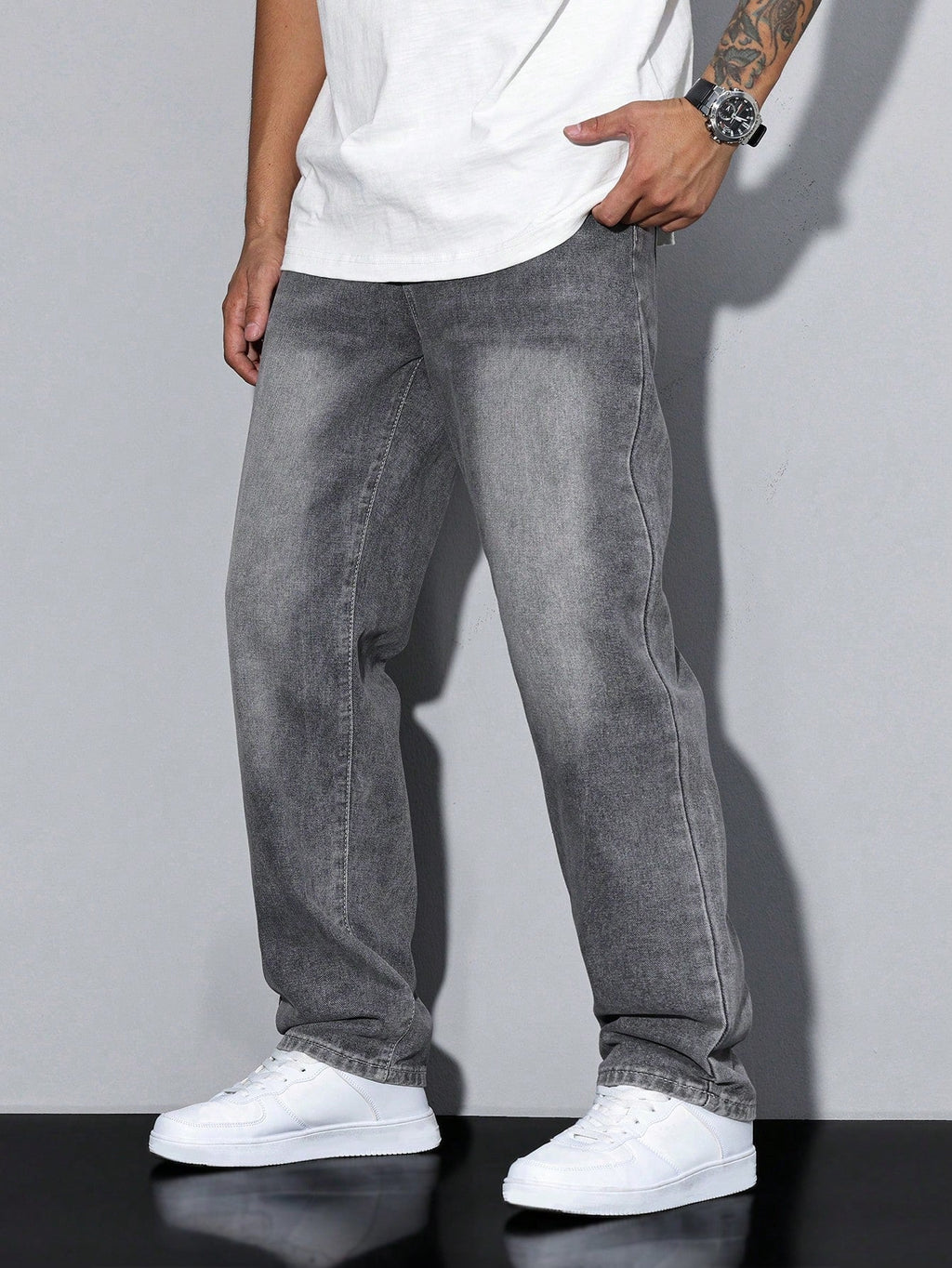 Jean droit homme coupe ample, taille naturelle, quatre teintes