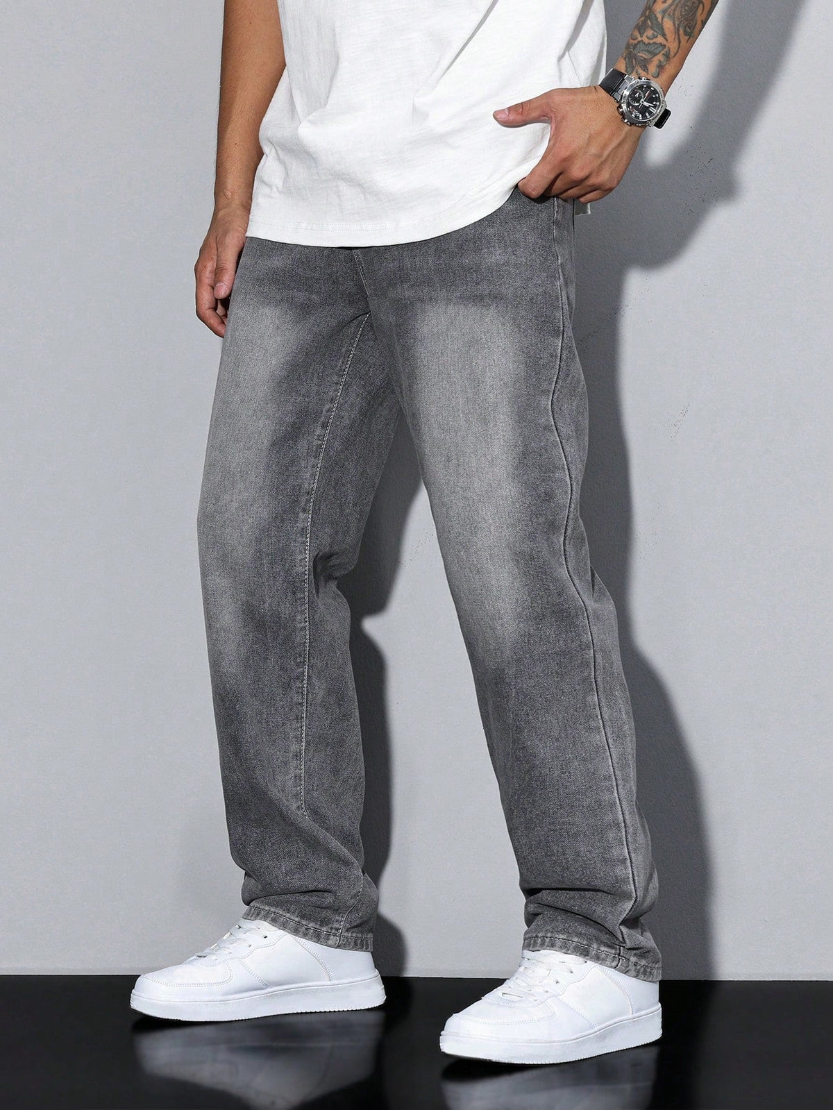 Jean droit homme coupe ample, taille naturelle, quatre teintes