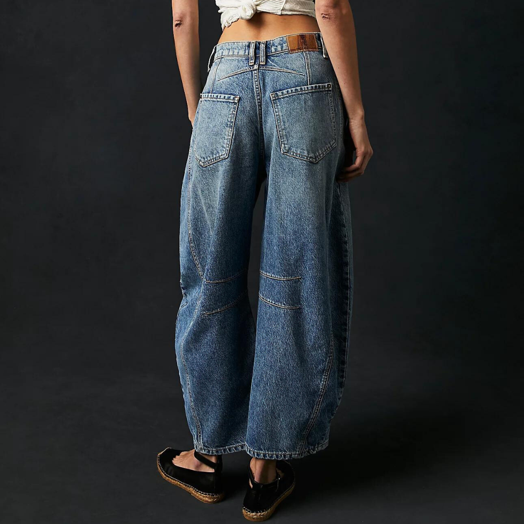 Jean droit femme taille mi-haute, coutures apparentes