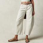 Jean droit femme taille mi-haute, coutures apparentes, blanc