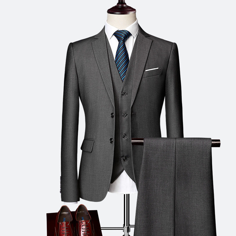 Costume 3 pièces homme, veste, gilet et pantalon, coupe ajustée, gris foncé
