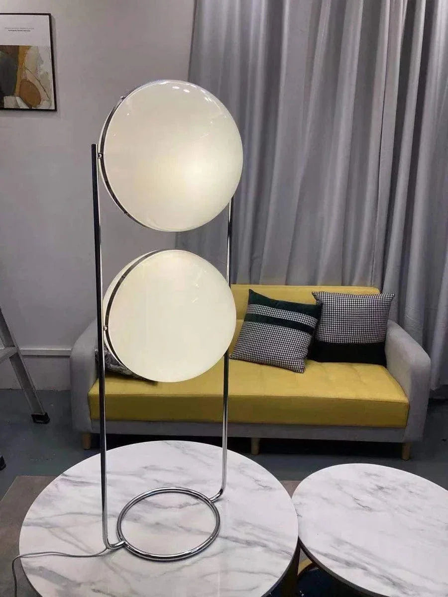 Lampadaire à boules blanches, acier brossé, une ou deux sphères