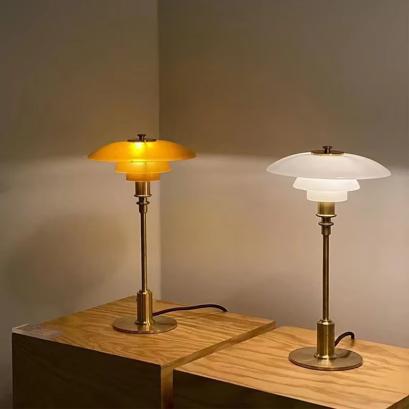Lampe de table scandinave LED à variateur, quatre coloris