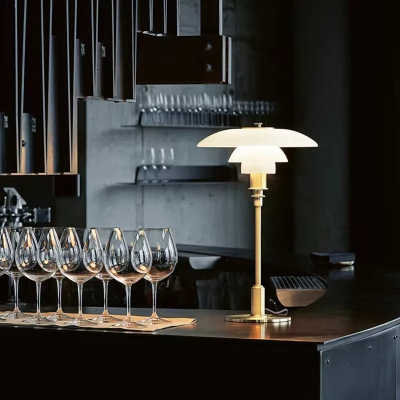 Lampe de table scandinave LED à variateur, quatre coloris