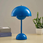 Lampe de table LED sans fil esprit années 60, huit coloris, bleu