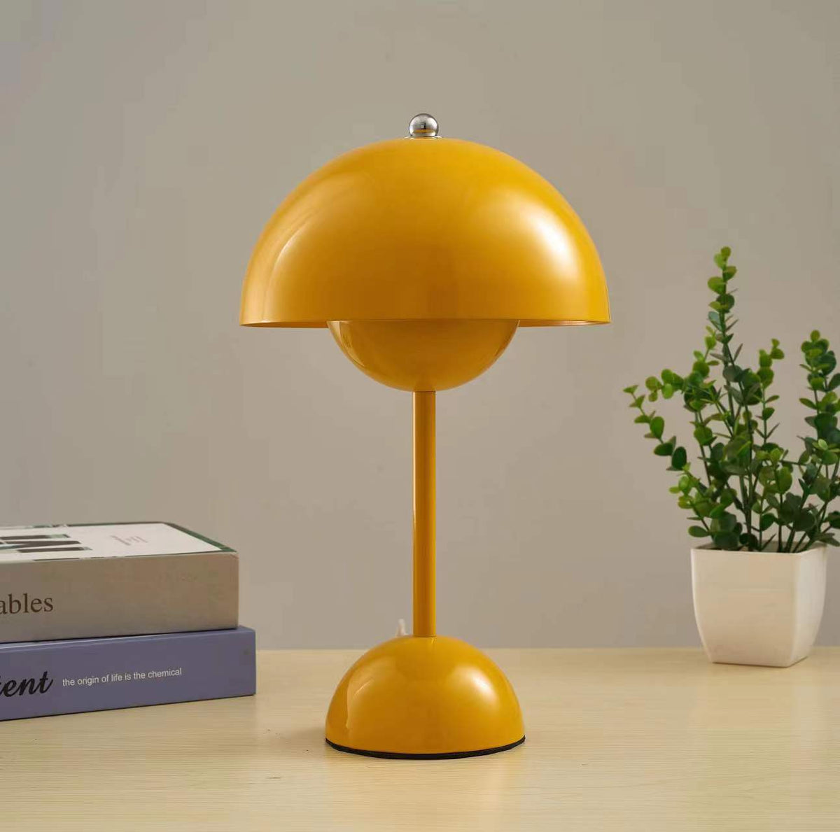 Lampe de table LED sans fil esprit années 60, huit coloris, jaune