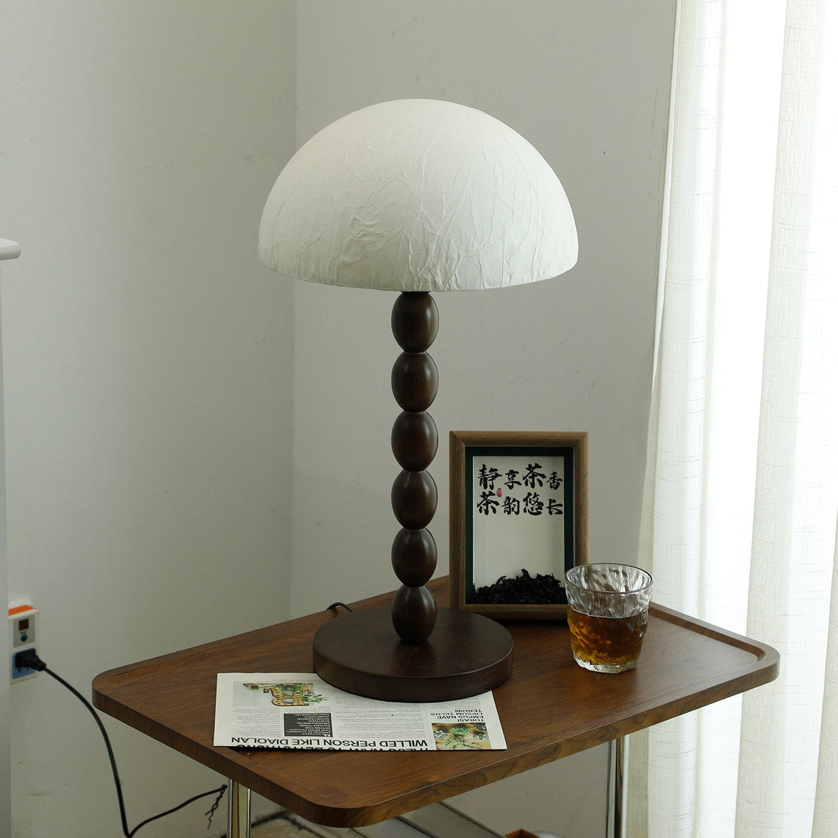Lampe à poser abat-jour en papier de riz, pied bois et métal