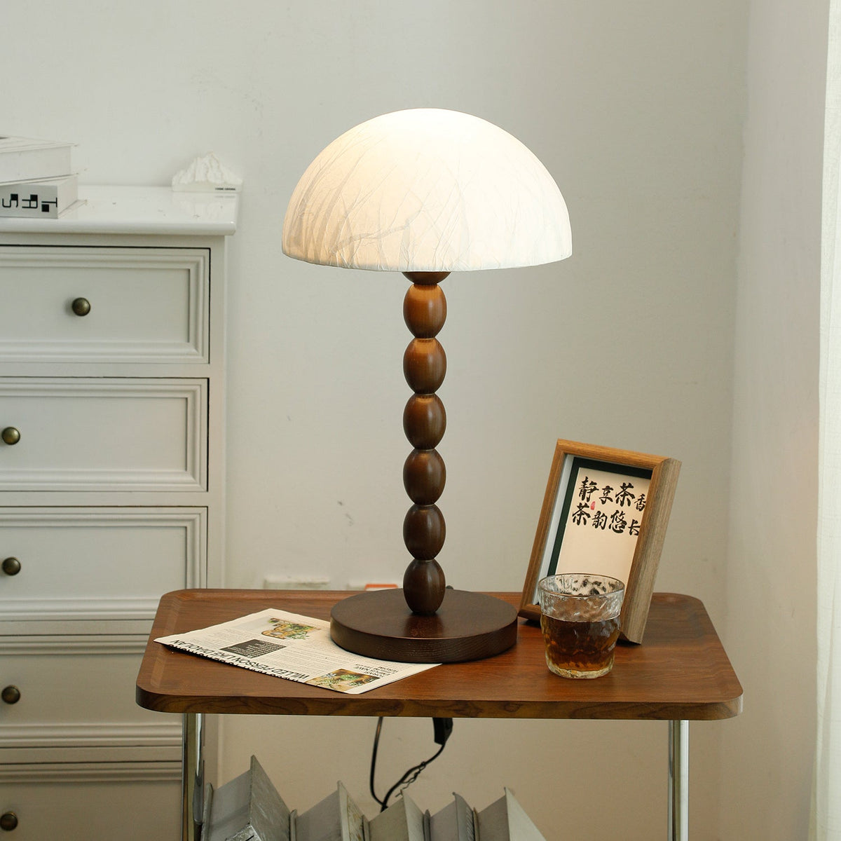 Lampe à poser abat-jour en papier de riz, pied bois et métal