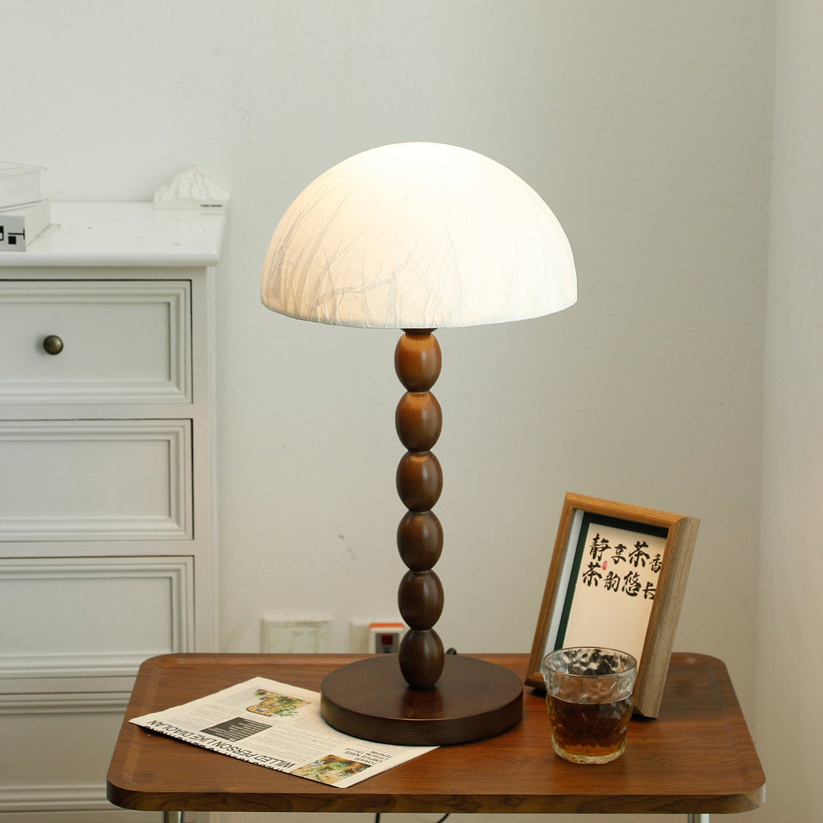 Lampe à poser abat-jour en papier de riz, pied bois et métal