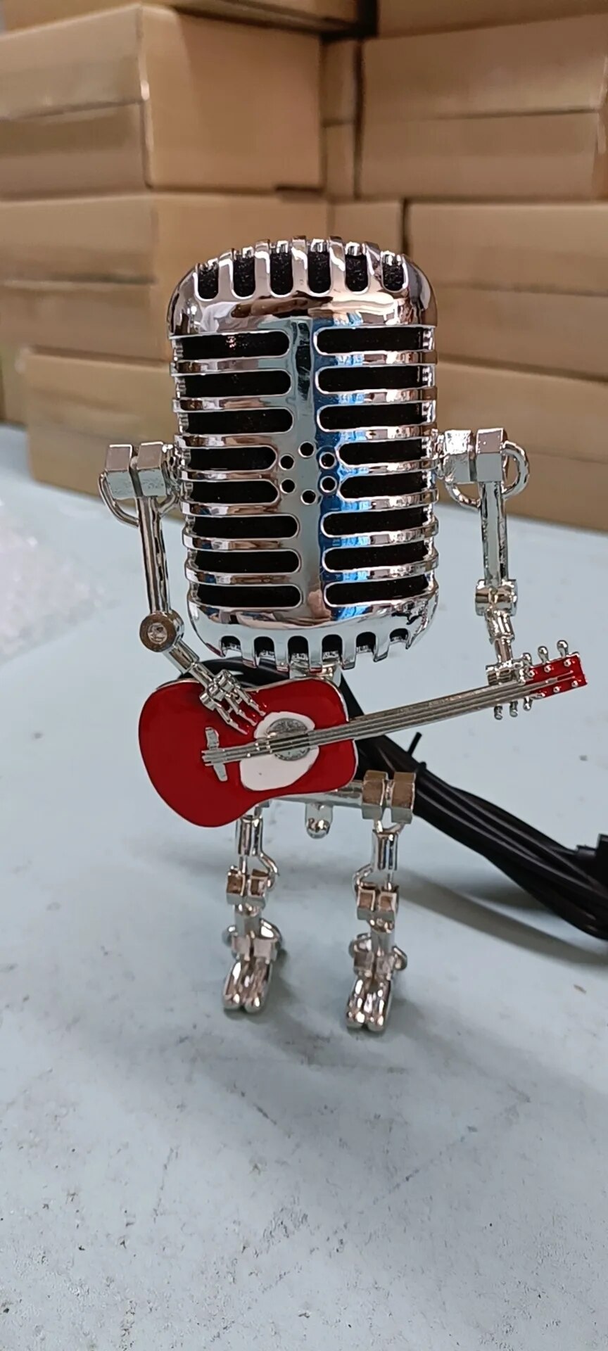 Lampe de table robot guitariste, intensité réglable