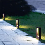 Borne lumineuse LED de jardin noire, 30 ou 60 cm de haut, noir