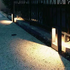 Borne lumineuse LED de jardin noire, 30 ou 60 cm de haut