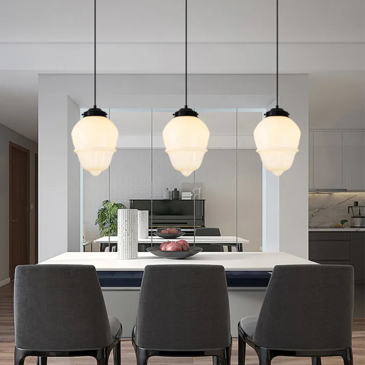 Suspension en verre blanc laiteux, forme géométrique, cinq modèles