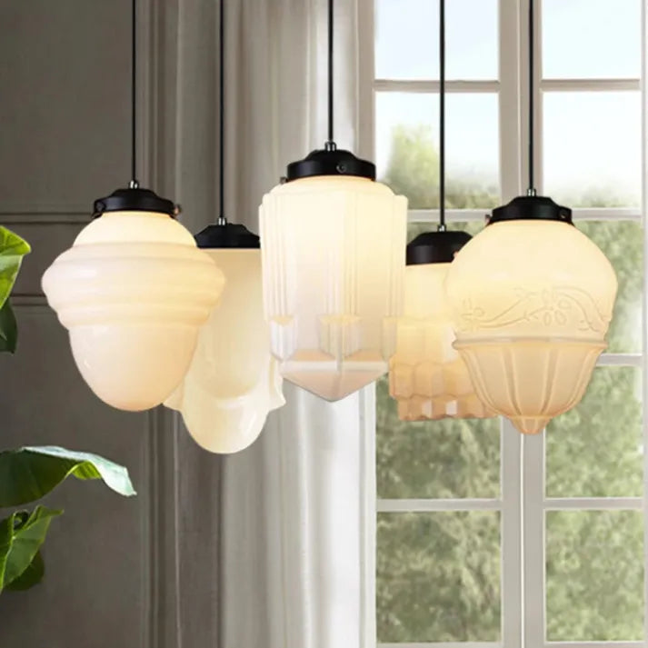 Suspension en verre blanc laiteux, forme géométrique, cinq modèles