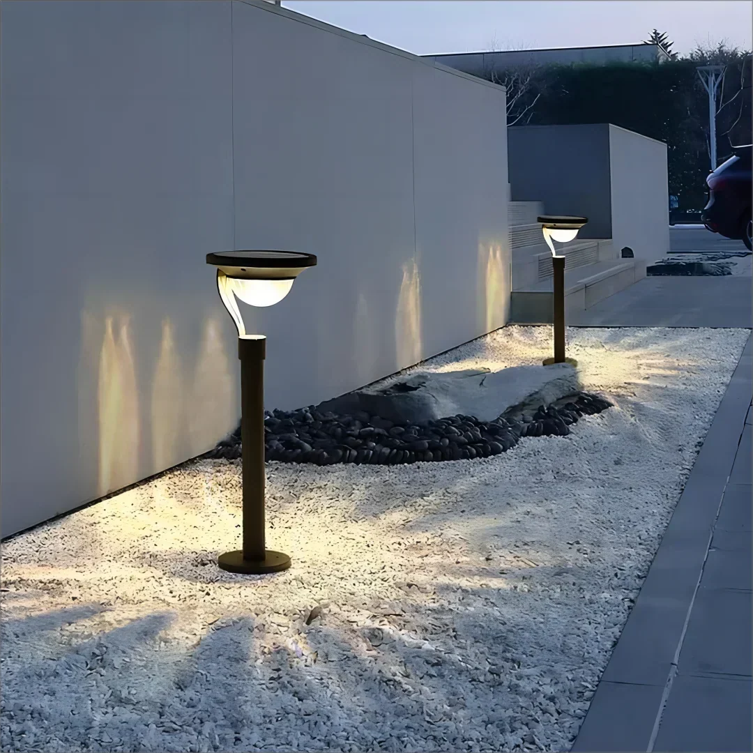Lampe solaire extérieure pour jardin, terrasse et allée