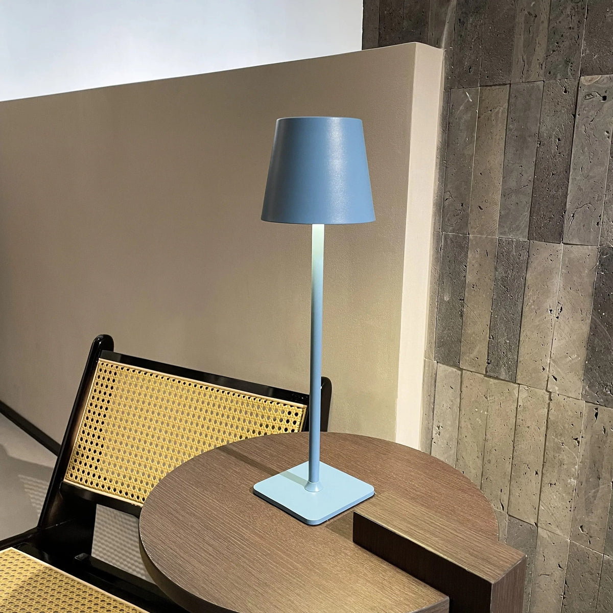 Lampe de table sans fil rechargeable en métal, style scandinave, bleu