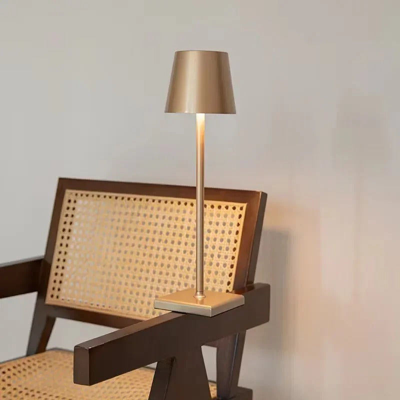 Lampe de table sans fil rechargeable en métal, style scandinave, doré