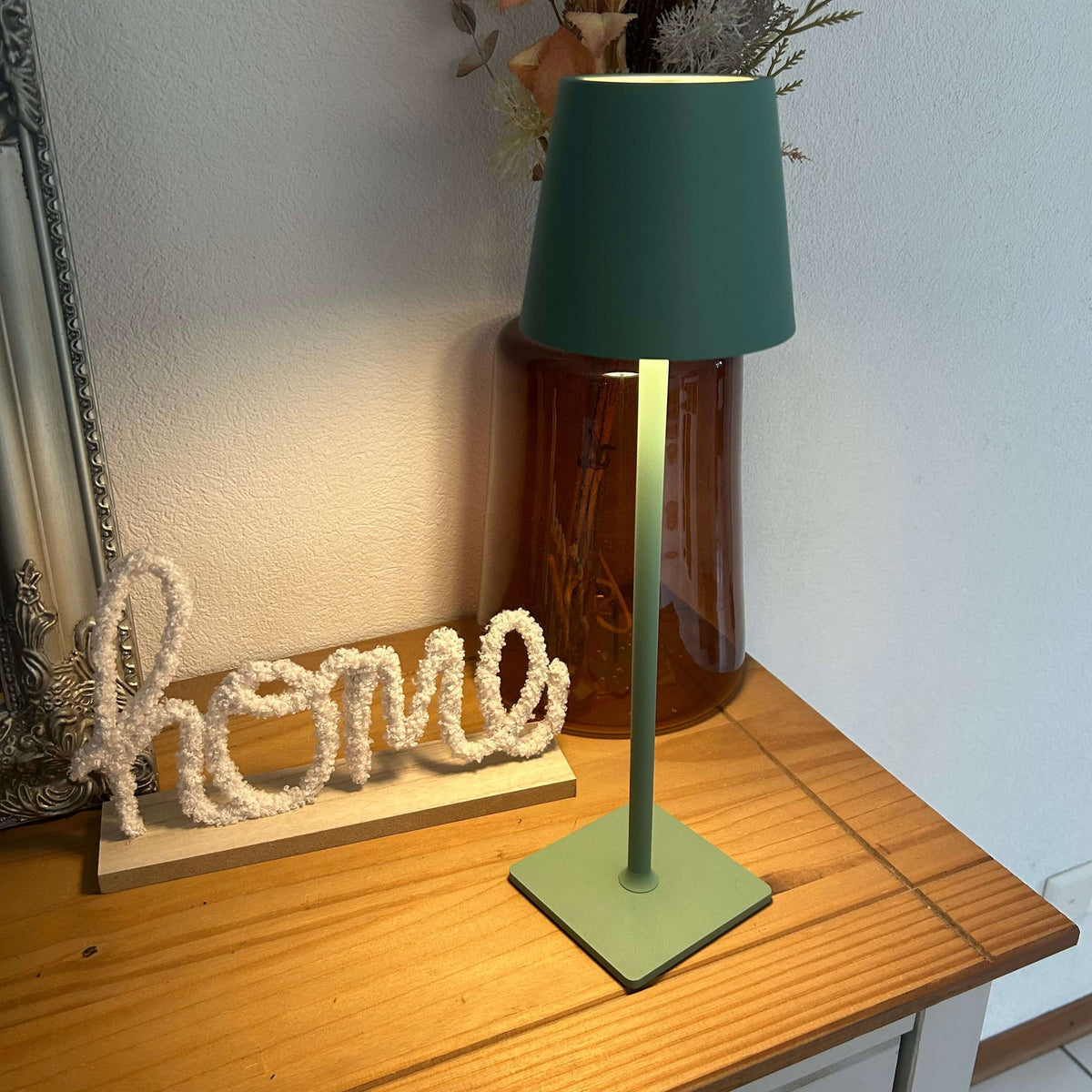Lampe de table sans fil rechargeable en métal, style scandinave, vert