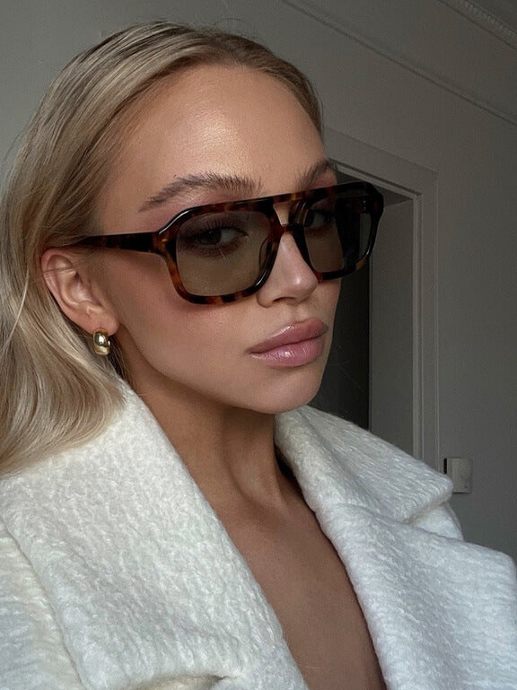 Lunettes de soleil femme style aviateur, monture ovale