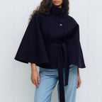 Manteau cape femme à col montant et ceinture réglable, bleu marine