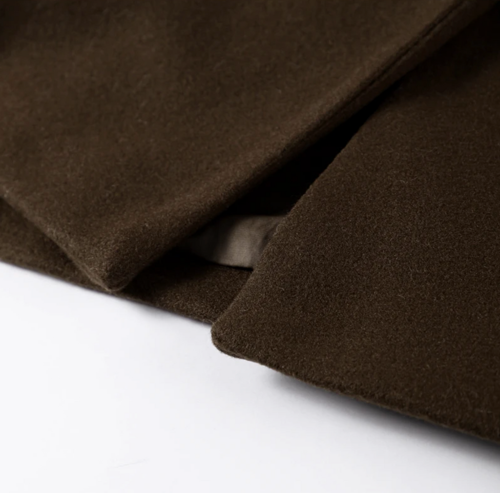 Manteau long femme marron à grand col, poches profondes