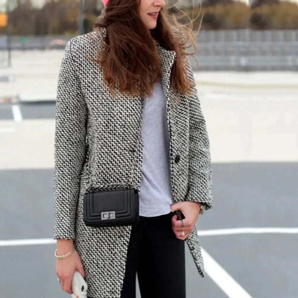Manteau long femme ajusté noir et blanc, grandes poches