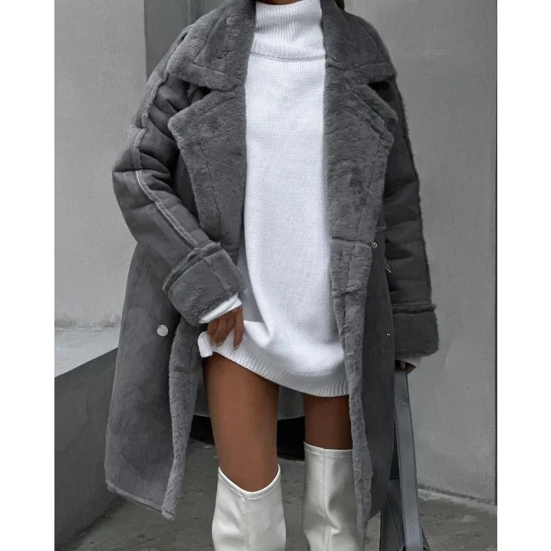 Manteau long femme à col haut et grandes poches, gris ou kaki