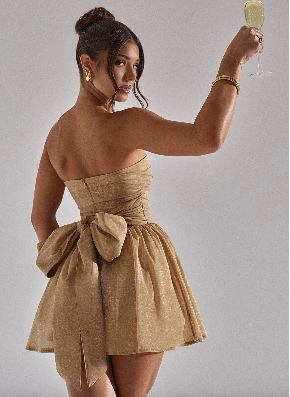 Mini robe à paillettes bustier, coupe évasée, quatre coloris