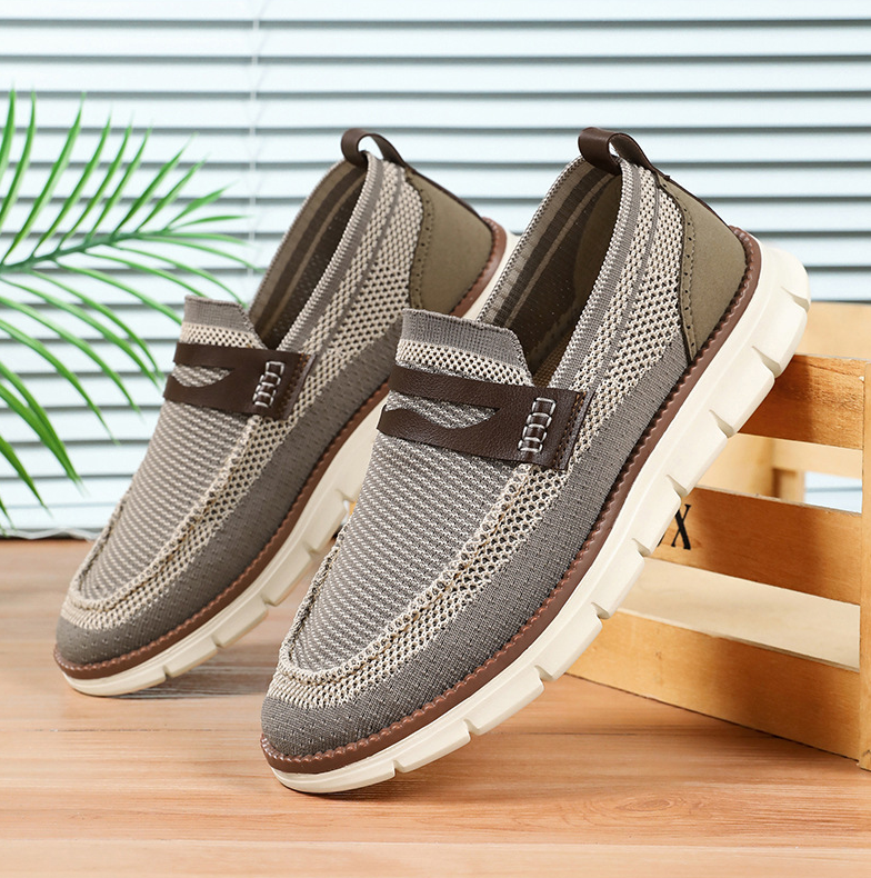 Mocassins homme sans lacets, semelle souple rainurée, bleu ou beige