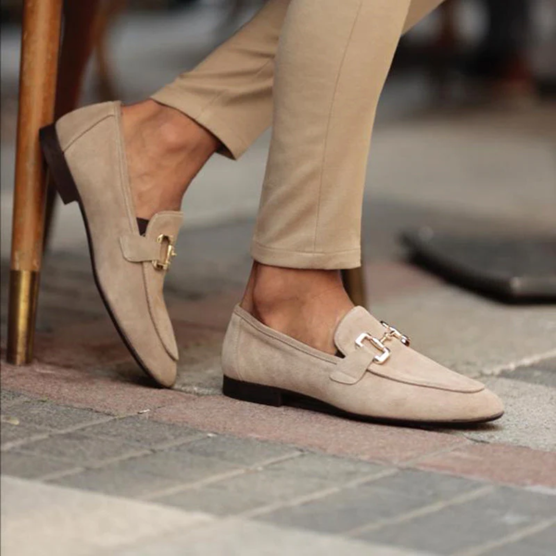 Mocassins homme à mors doré, bout arrondi, beige ou noir