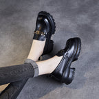 Mocassins femme à plateforme et chaîne métallique, noir ou marron