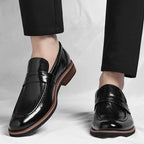 Mocassins homme classiques à bride décorative, marron ou noir