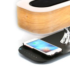 Lampe arbre en bois avec enceinte Bluetooth et chargeur sans fil