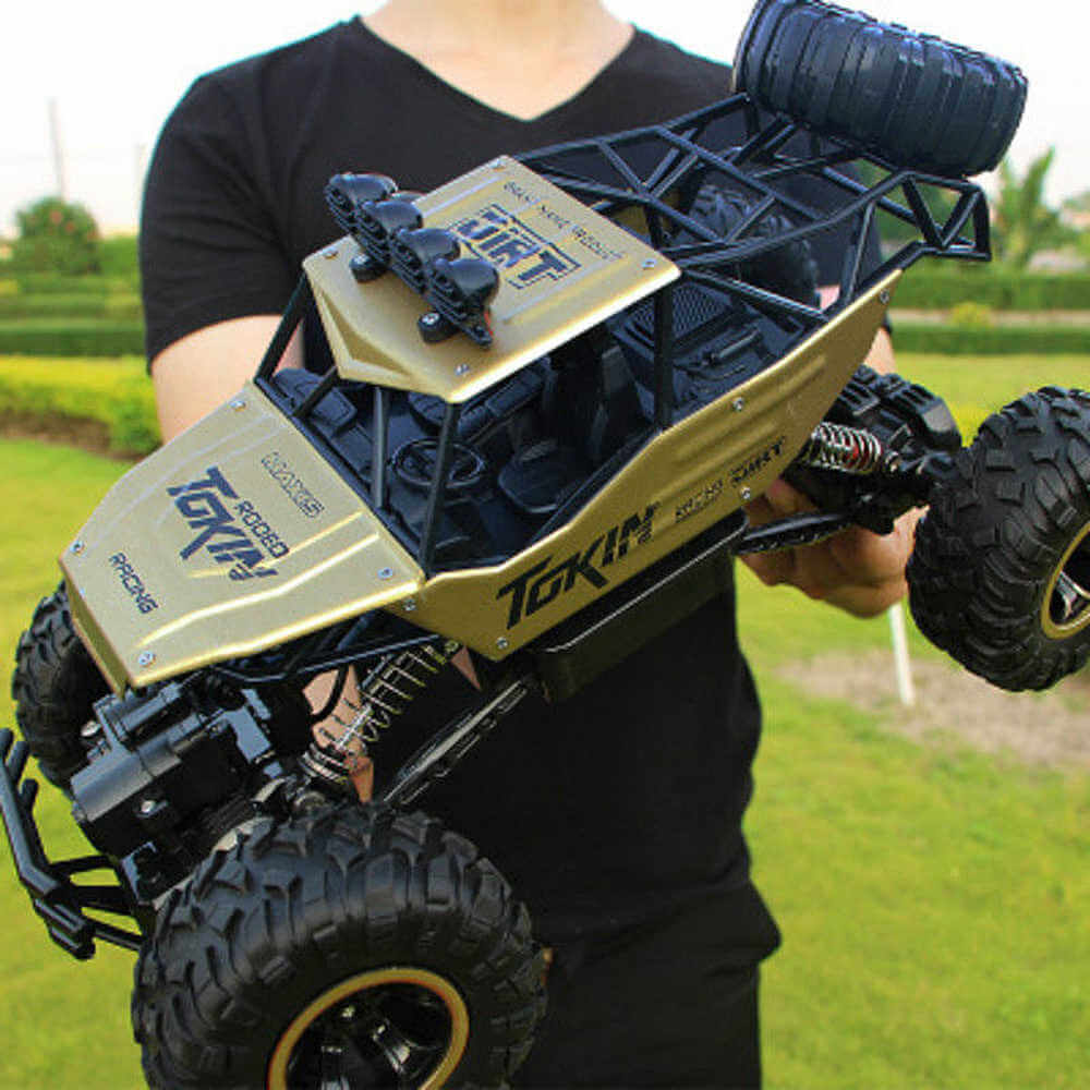 Voiture télécommandée tout-terrain 4x4, échelle 1/10, doré