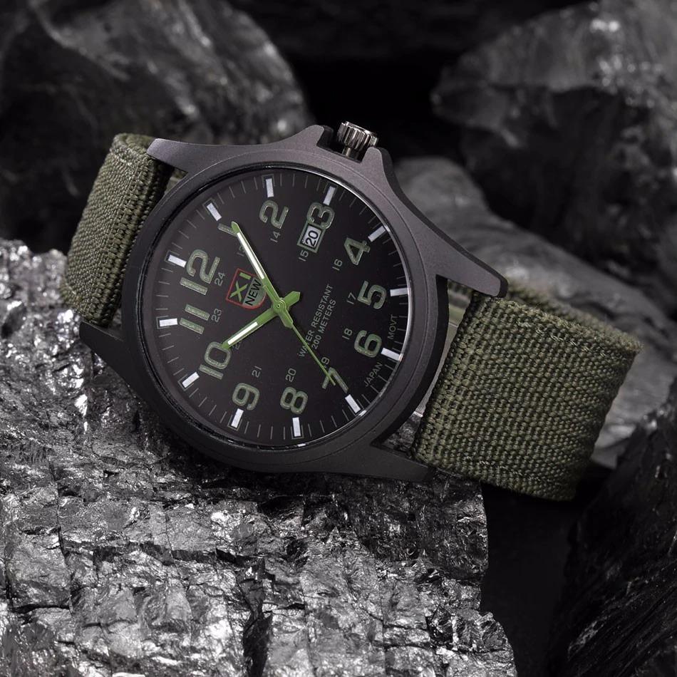 Montre outdoor homme étanche 50 m, boîtier 45 mm, chronomètre