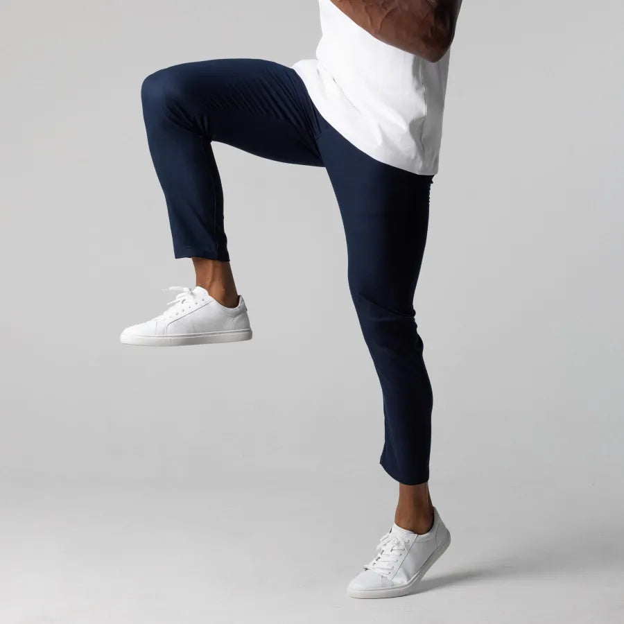 Pantalon court homme coupe slim, gris ou bleu marine