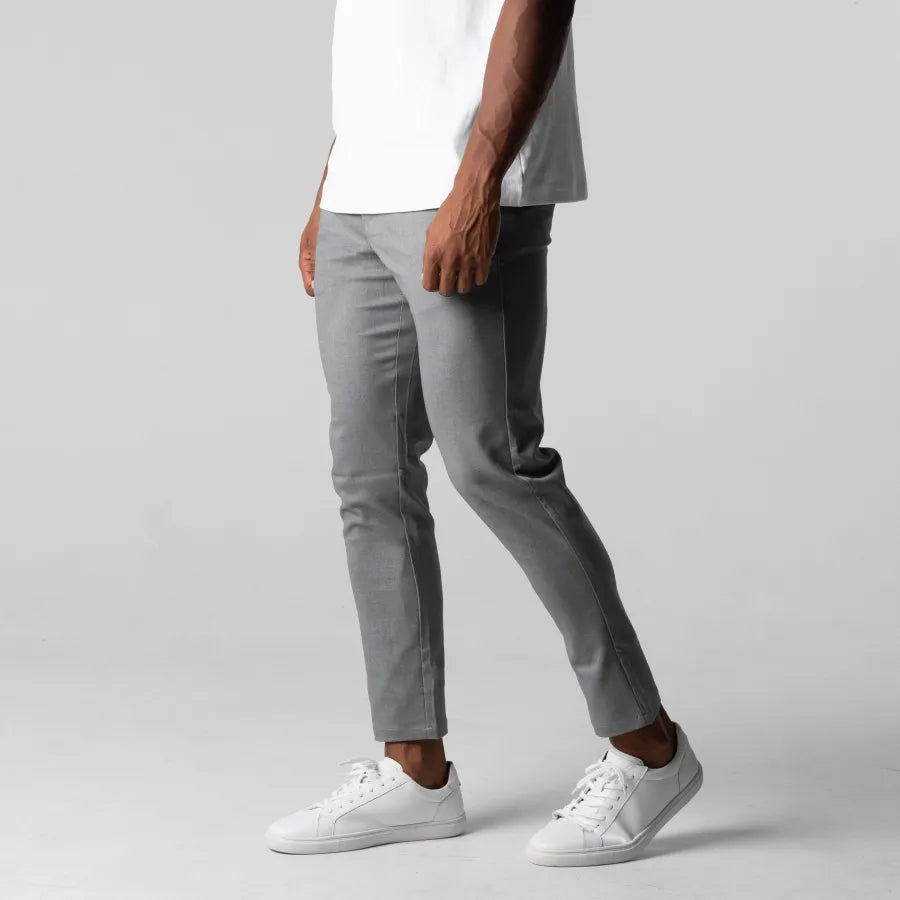 Pantalon court homme coupe slim, gris ou bleu marine
