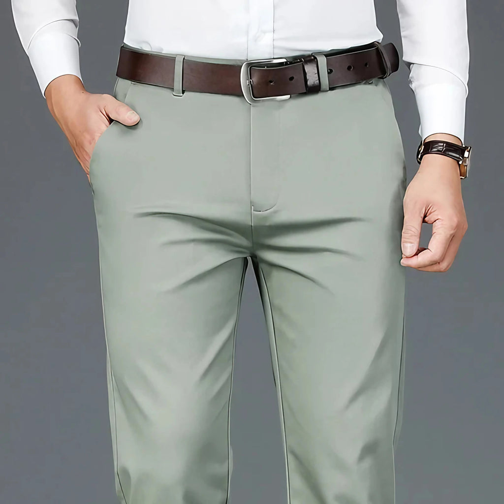 Pantalon homme coupe décontractée, quatre coloris, 32 à 42, vert clair