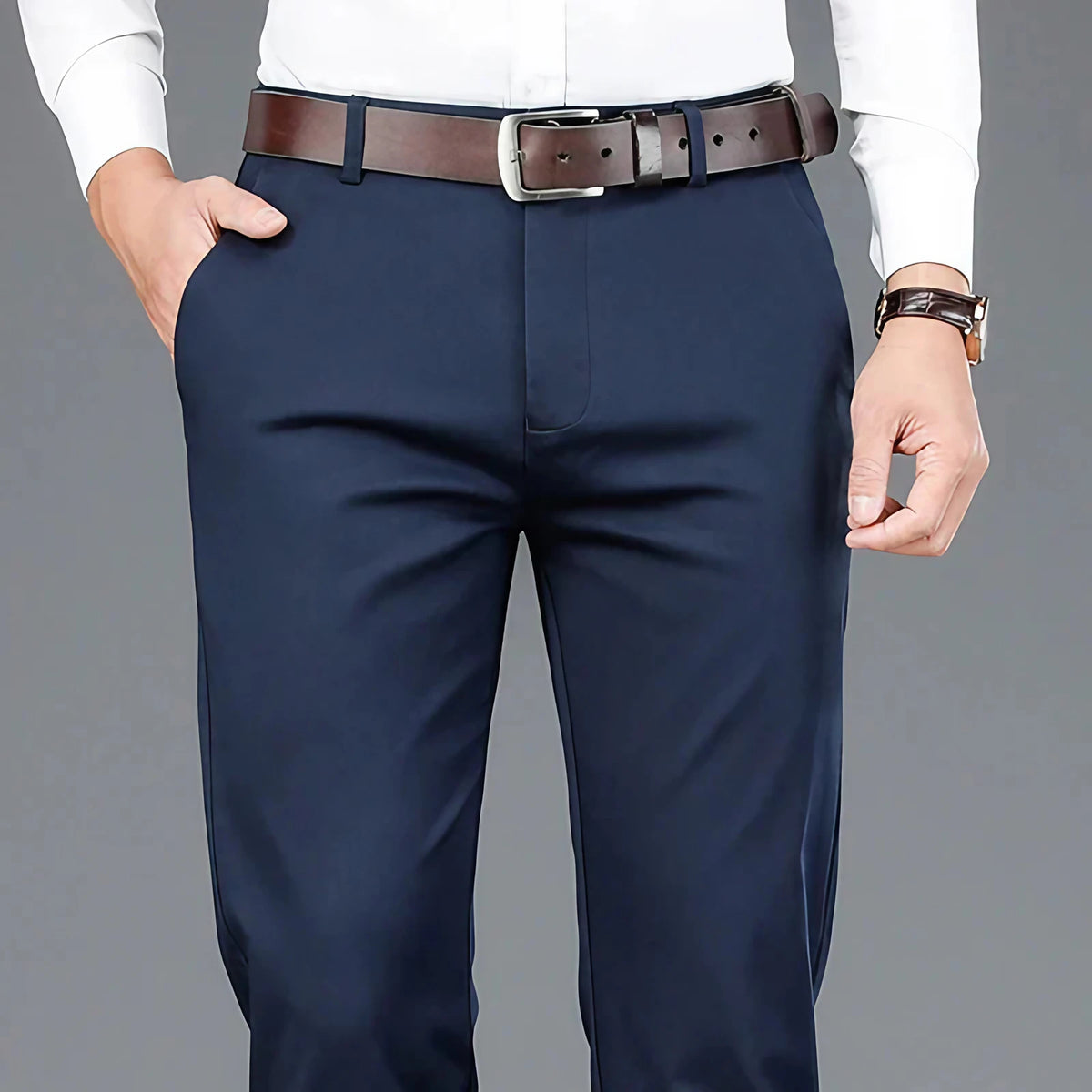 Pantalon homme coupe décontractée, quatre coloris, 32 à 42, bleu roi